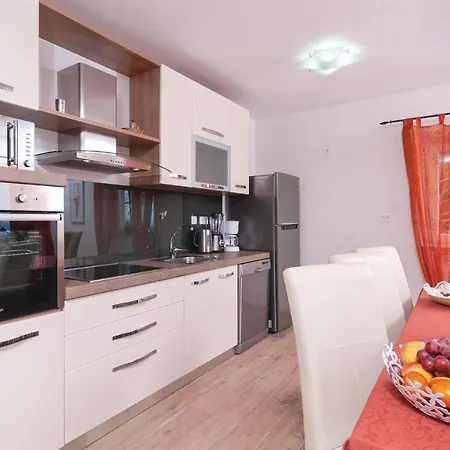 Stunning In With Kitchen *