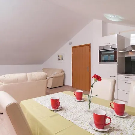 بيت للعطل Five-bedroom In Donji Humag