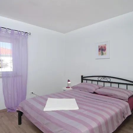 بيت للعطل Five-bedroom In Donji Humag *