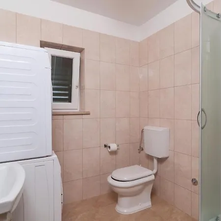 Five-bedroom In Donji Humag Donji Humac